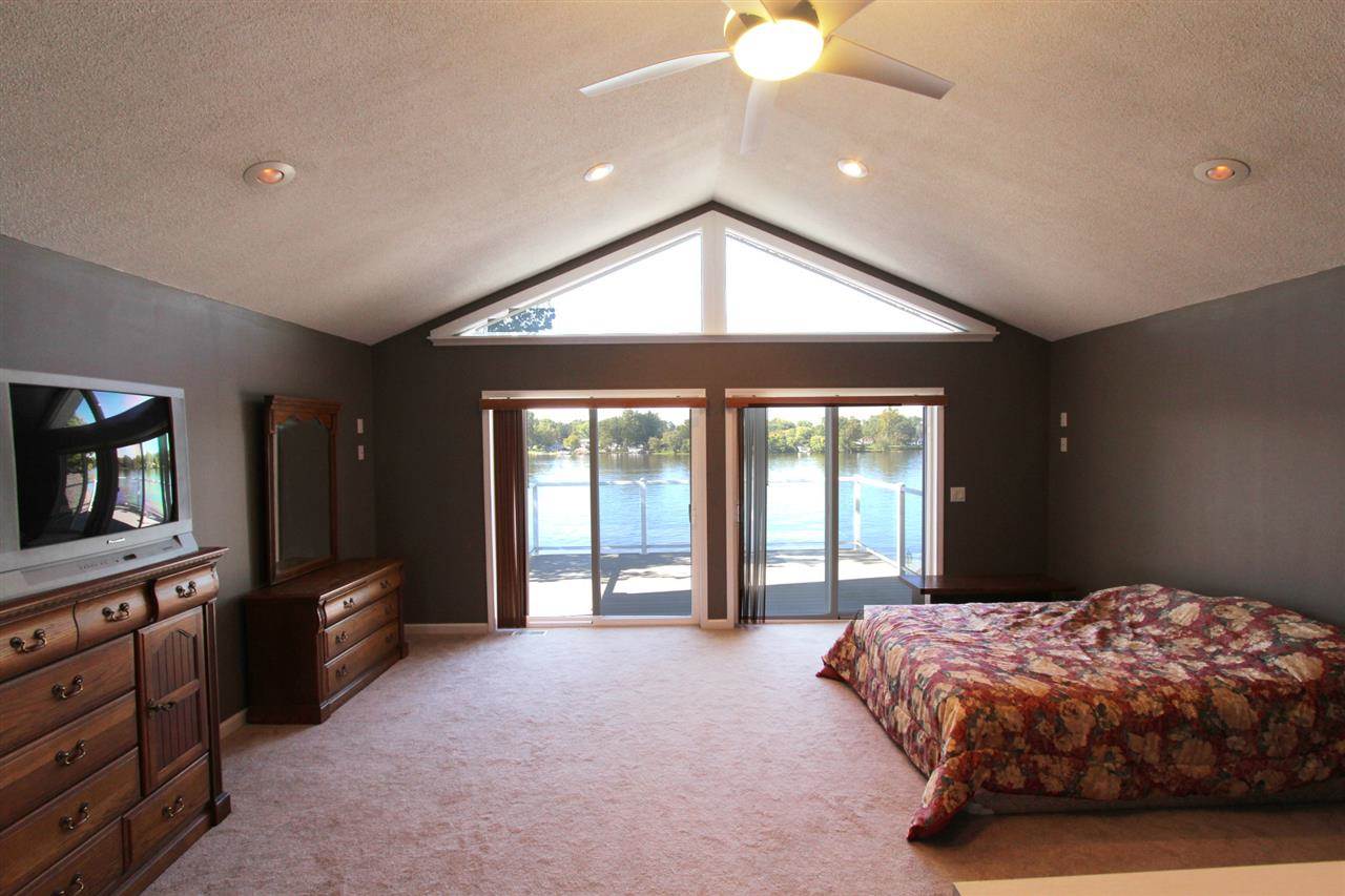 11933 W Pirates Roost Rd, Monticello, IN 47960 photo 13