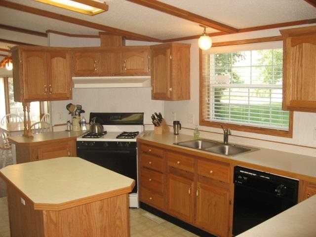 5634 S State Road 10, Knox, IN 46534 photo 12