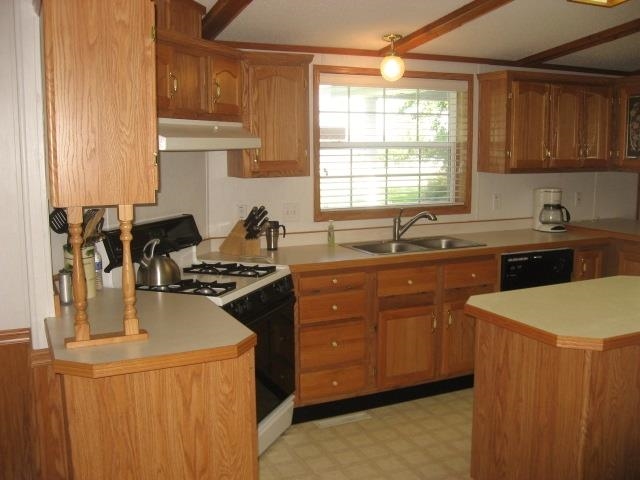 5634 S State Road 10, Knox, IN 46534 photo 11