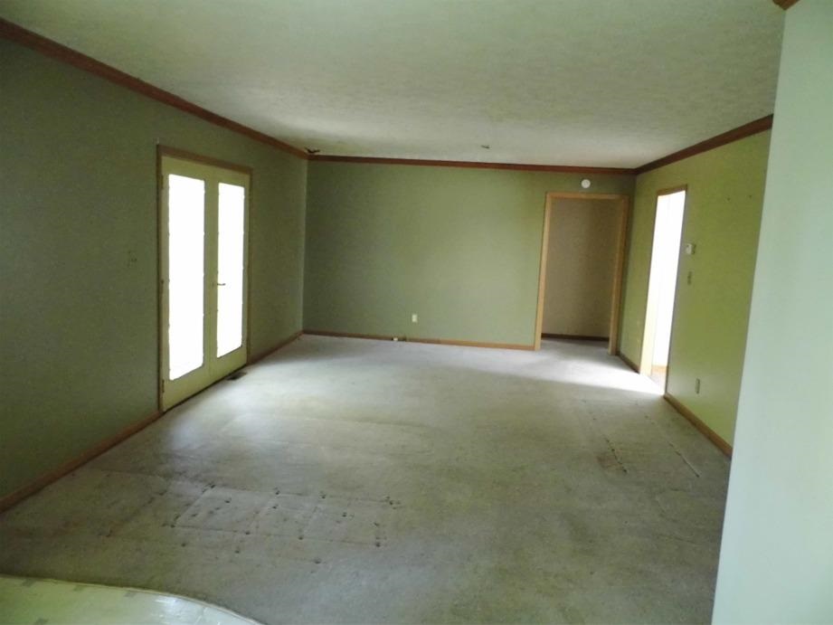 11048 E 675 N, Otterbein, IN 47970 photo 5