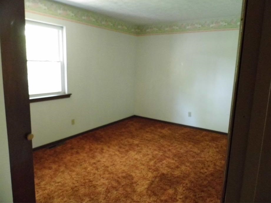 11048 E 675 N, Otterbein, IN 47970 photo 13