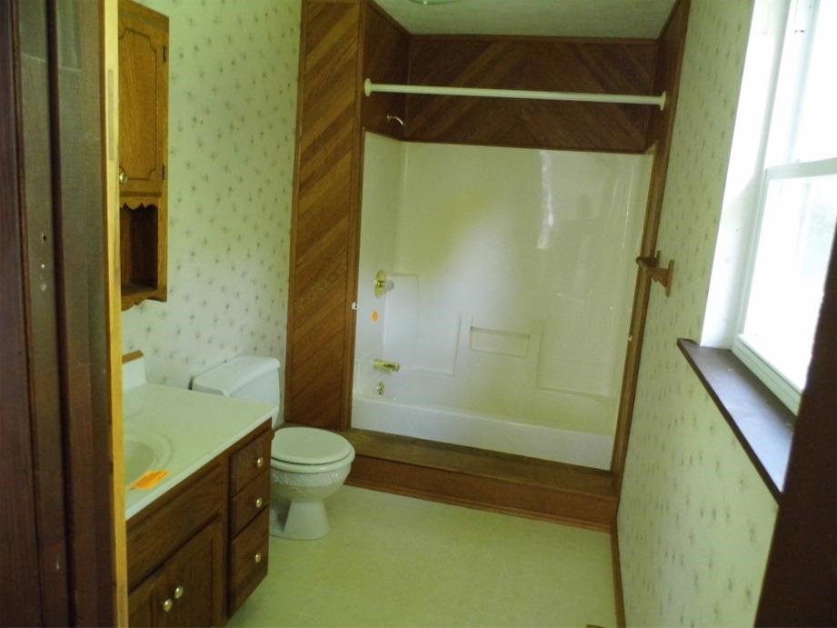 11048 E 675 N, Otterbein, IN 47970 photo 9