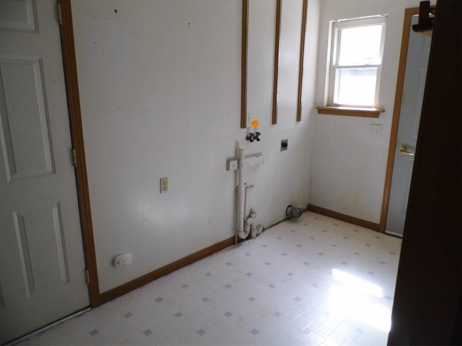 11048 E 675 N, Otterbein, IN 47970 photo 2