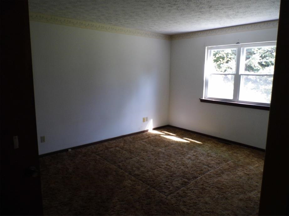 11048 E 675 N, Otterbein, IN 47970 photo 8