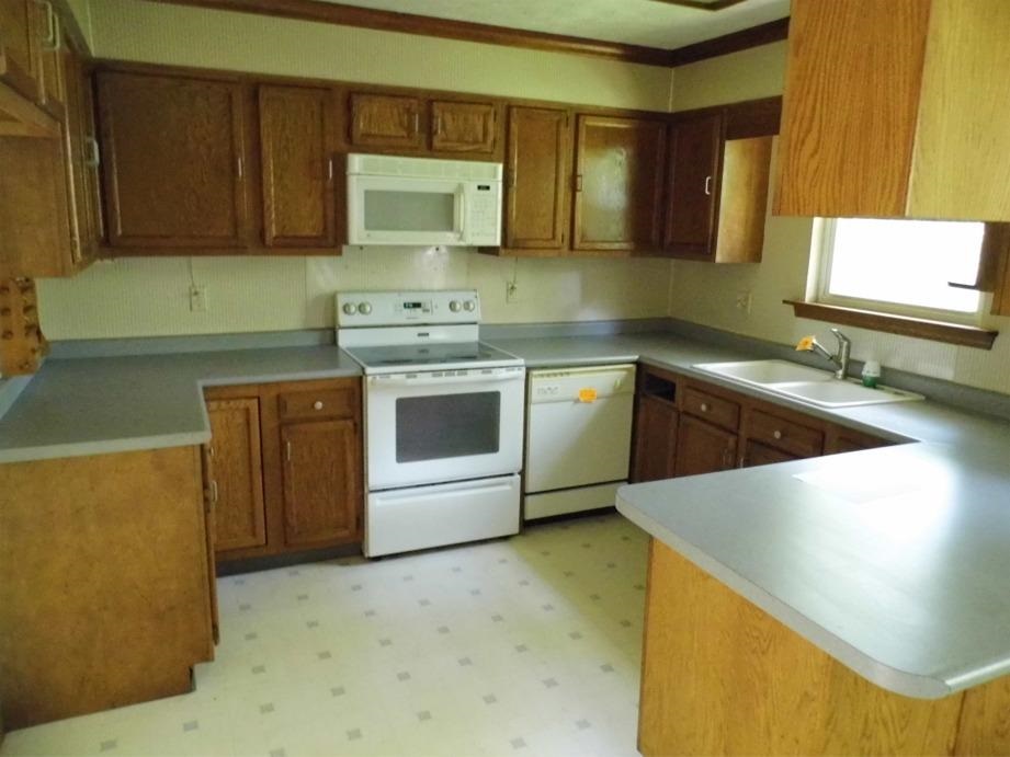 11048 E 675 N, Otterbein, IN 47970 photo 3