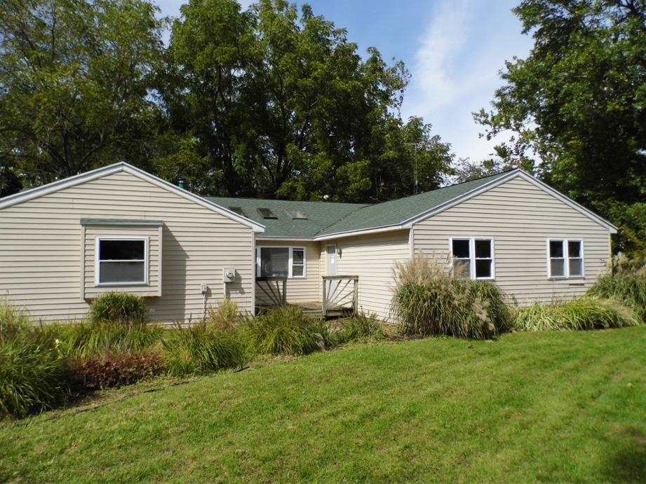 11048 E 675 N, Otterbein, IN 47970 photo 1