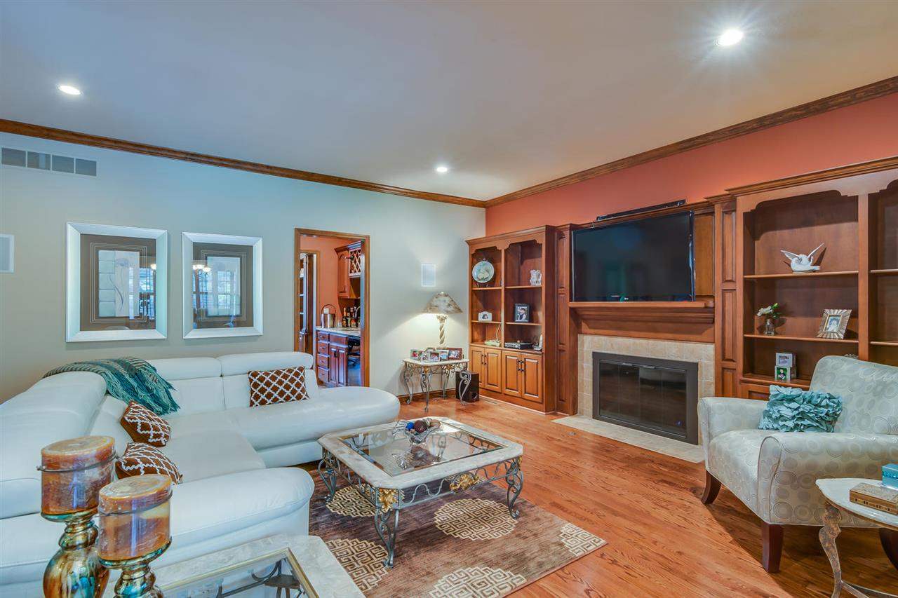 17831 Harbour Town Ct, Granger, IN 46530 photo 9