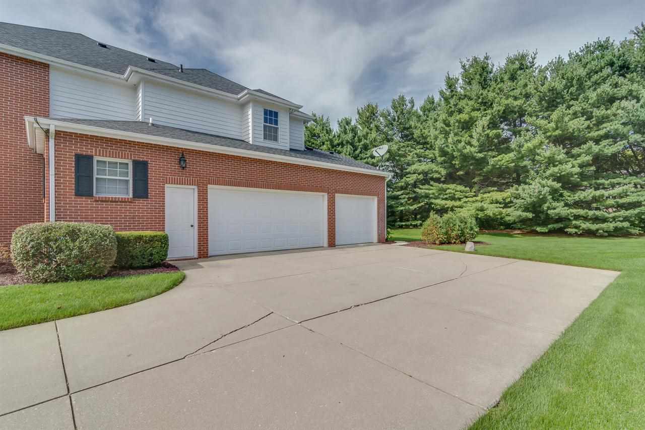 17831 Harbour Town Ct, Granger, IN 46530 photo 2