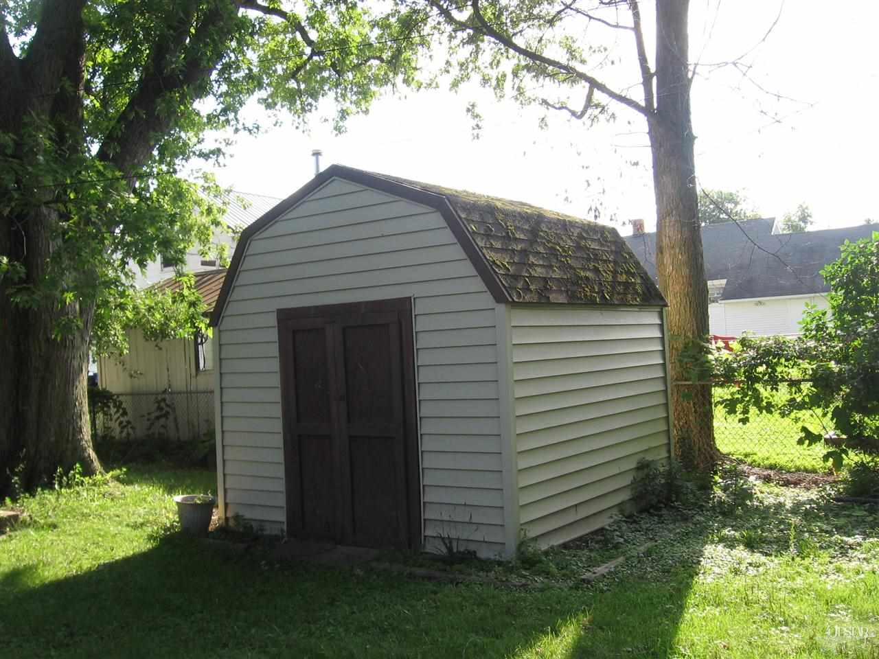 605 E Jackson St, Columbia City, IN 46725 photo 4