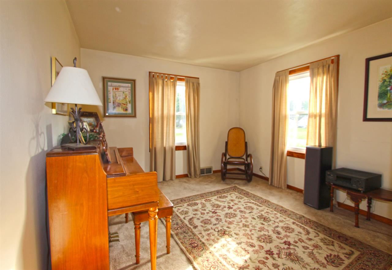 55104 Moss Rd, South Bend, IN 46628 photo 6