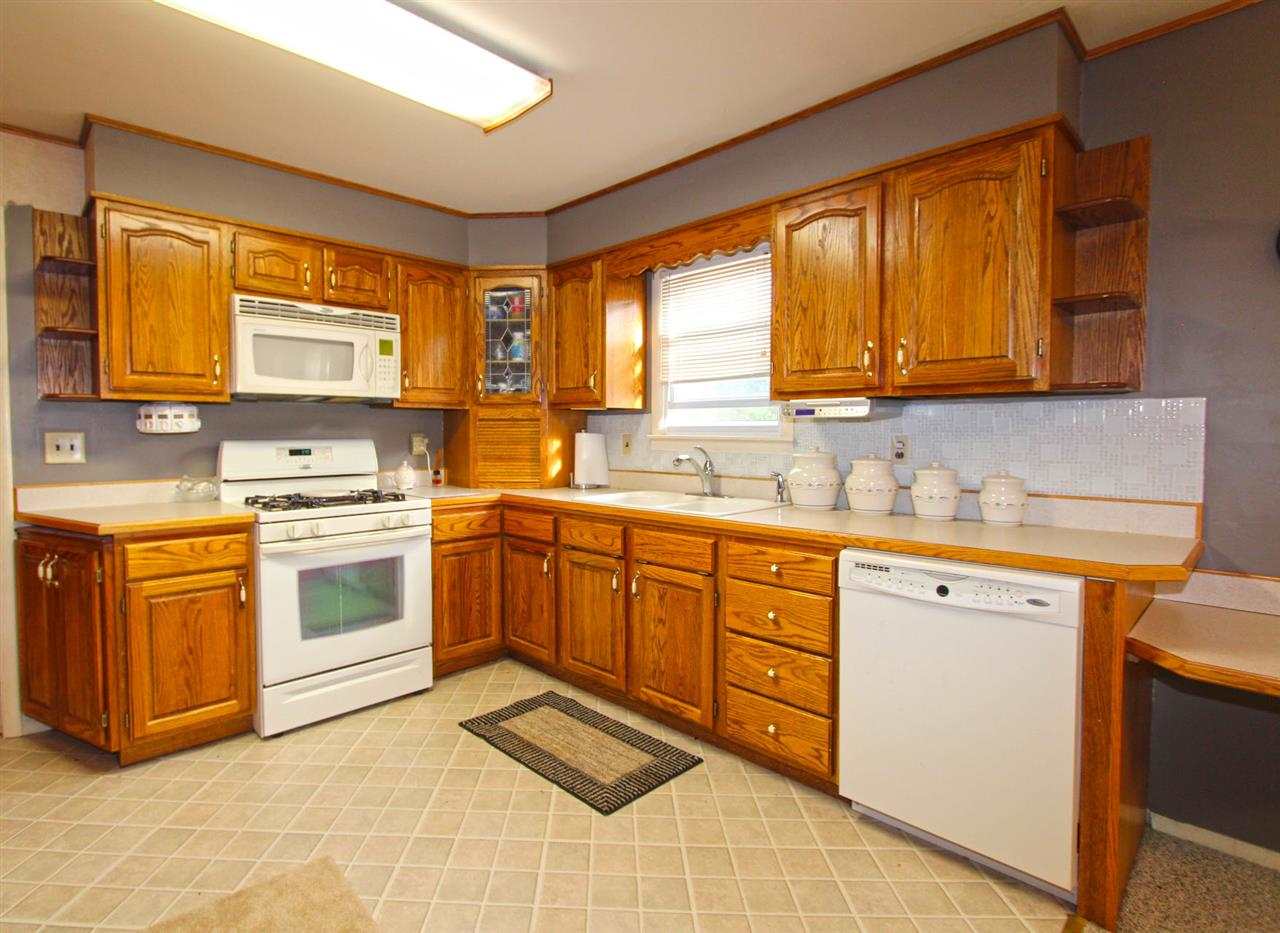 55104 Moss Rd, South Bend, IN 46628 photo 7