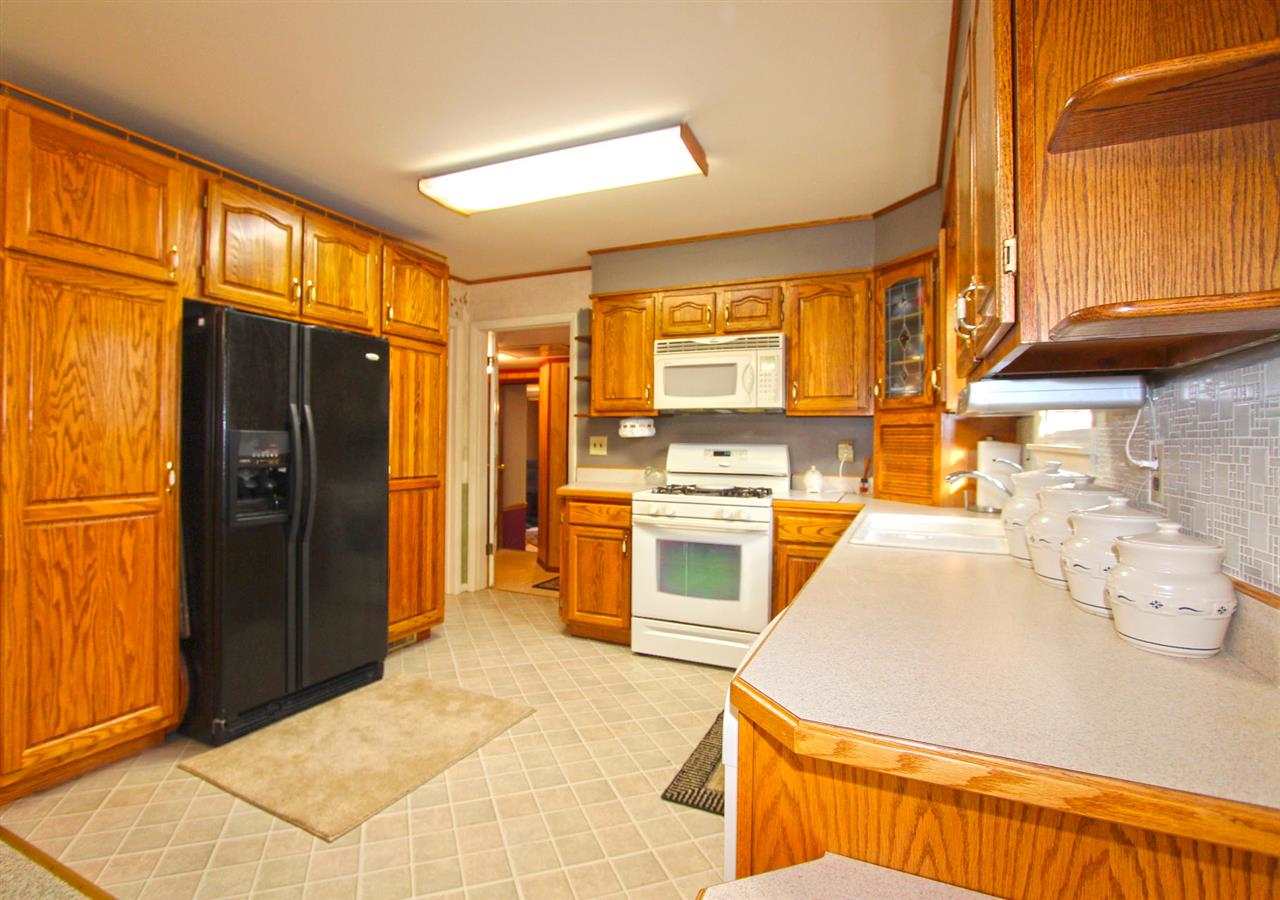 55104 Moss Rd, South Bend, IN 46628 photo 8
