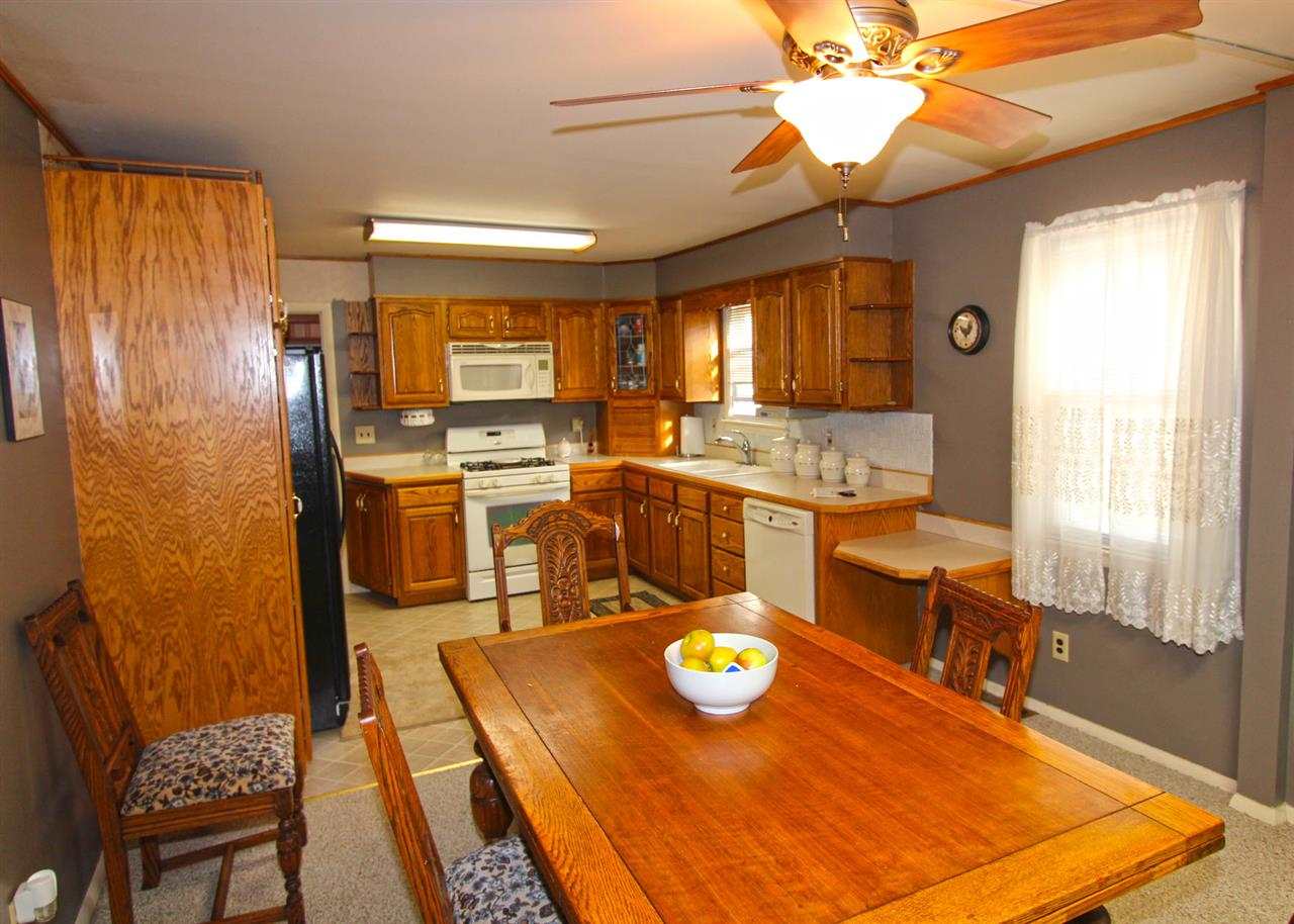 55104 Moss Rd, South Bend, IN 46628 photo 9