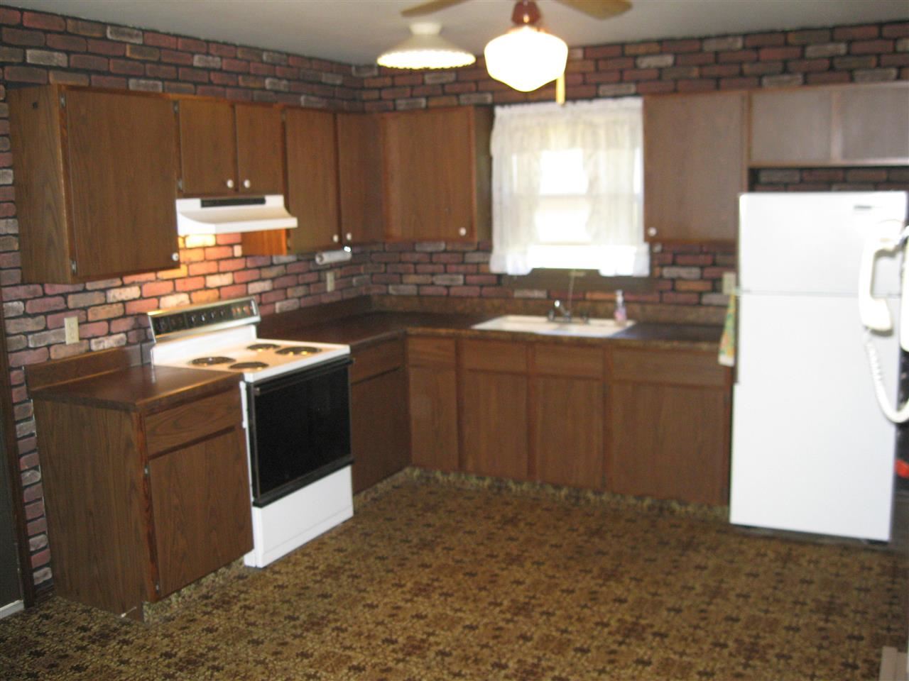 403 Alamosa Dr, Kendallville, IN 46755 photo 3