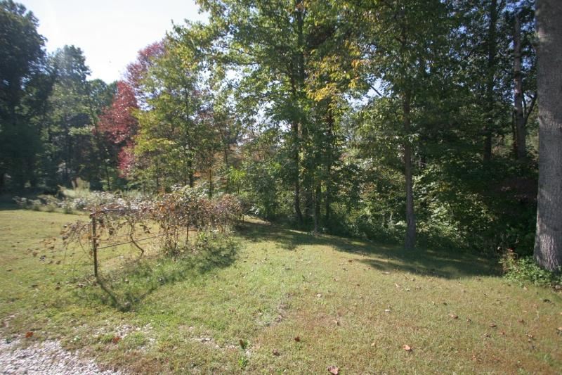 6443 Bledsoe Ln, Loogootee, IN 47553 photo 8