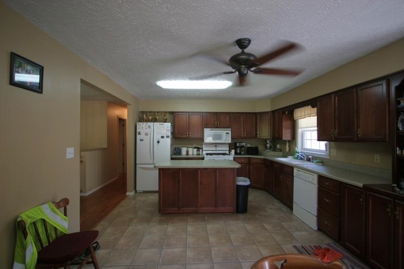 6443 Bledsoe Ln, Loogootee, IN 47553 photo 6