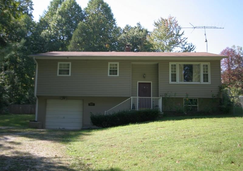 6443 Bledsoe Ln, Loogootee, IN 47553 photo 1