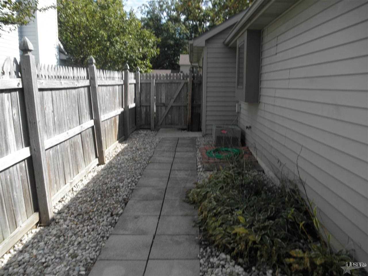 9409 Robin Meadow Pl, Fort Wayne, IN 46835 photo 17