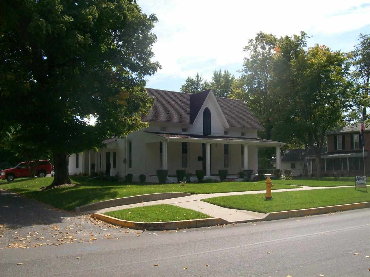 204 W Summit St, Delphi, IN 46923 photo 3