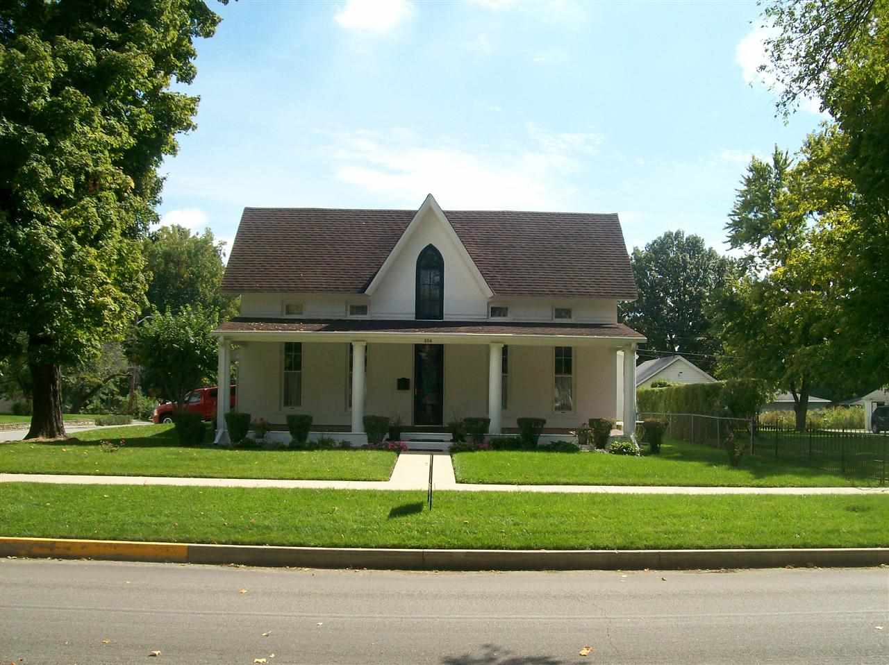 204 W Summit St, Delphi, IN 46923 photo 2