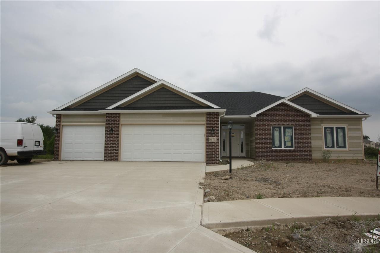 1679 Boyington Ct, Fort Wayne, IN 46845 photo 1