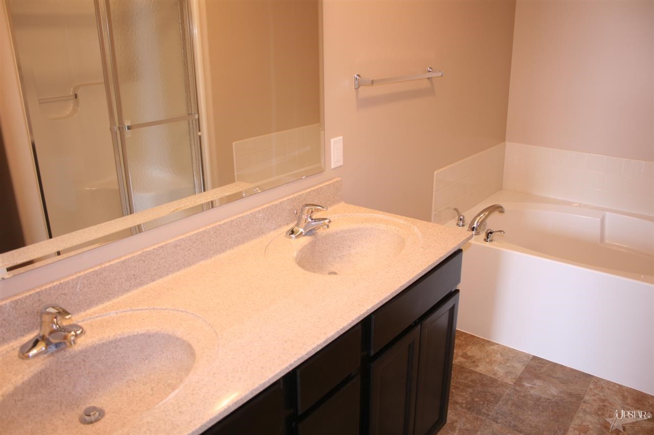 4803 Redwall Rim Passageway, Fort Wayne, IN 46808 photo 10