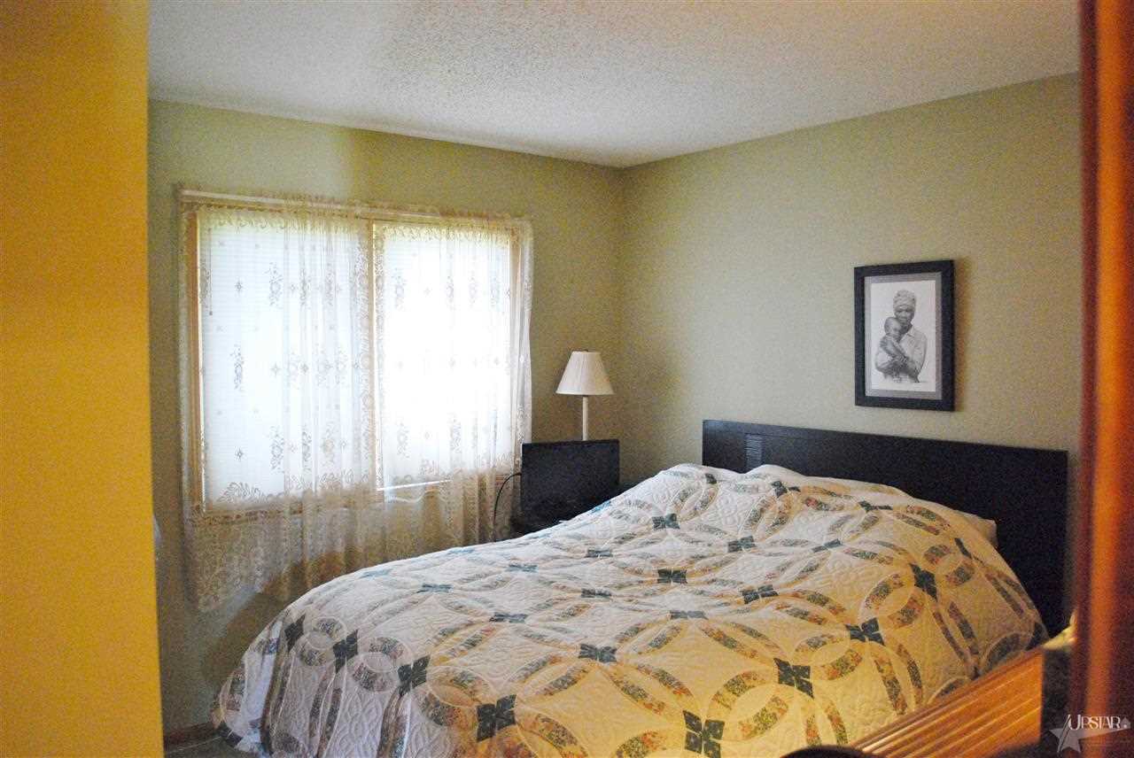 6415 Oak Bridge Pl, Fort Wayne, IN 46835 photo 13