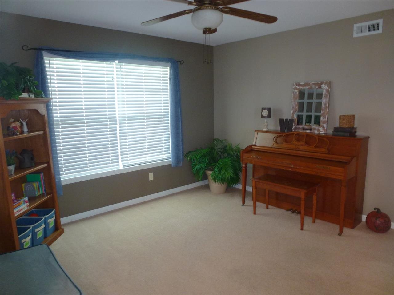 2830 Troutwood Dr, Fort Wayne, IN 46818 photo 3