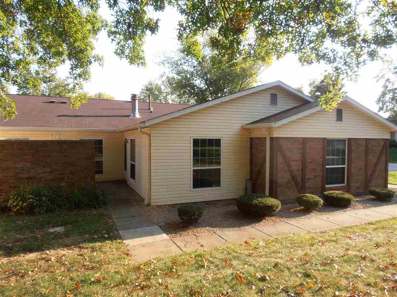 3312 S Commons Dr, Bloomington, IN 47401 photo 13