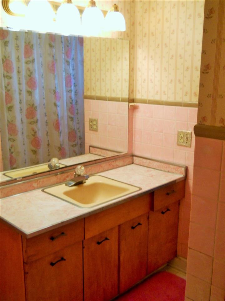 712 E 48th St, Marion, IN 46952 photo 9