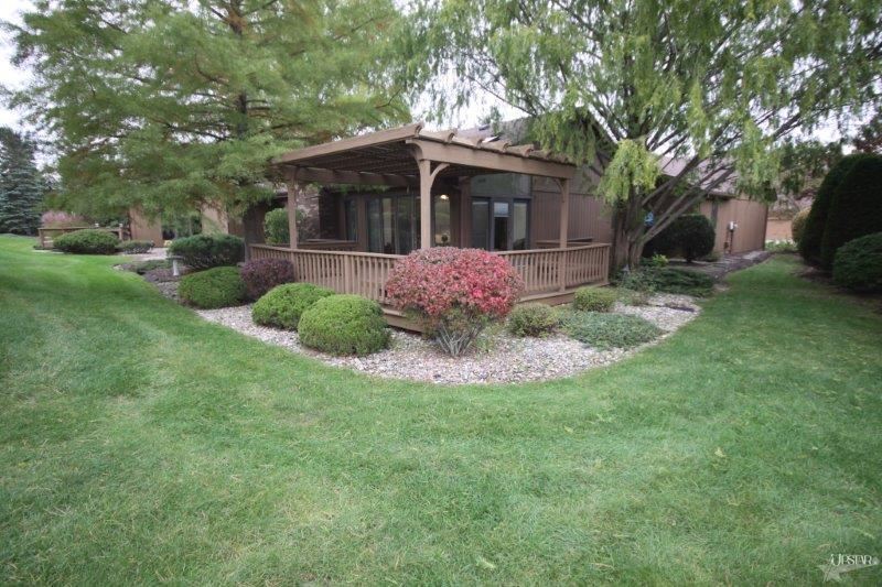 9509 Camberwell Dr, Fort Wayne, IN 46804 photo 2