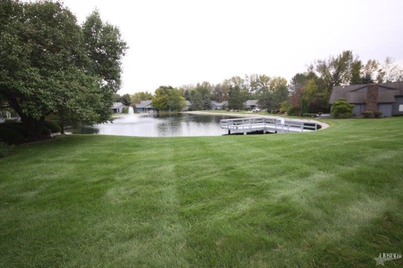 9509 Camberwell Dr, Fort Wayne, IN 46804 photo 3