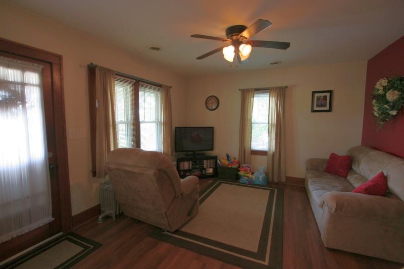 402 E 10th St, Ferdinand, IN 47532 photo 5