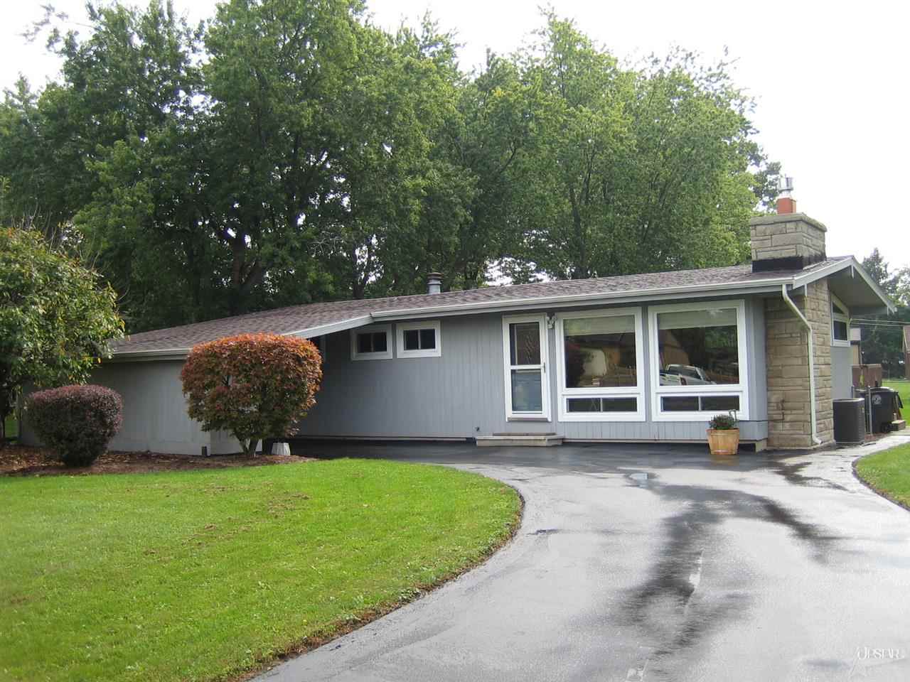 5407 Maurane Dr, Fort Wayne, IN 46804 photo 2