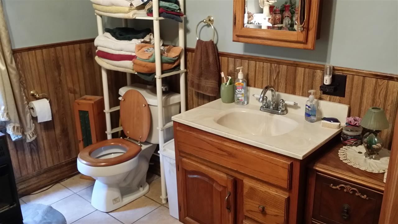 3756 E Base Rd, Winchester, IN 47394 photo 11