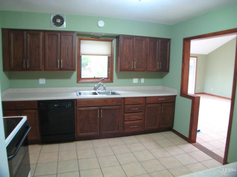 6530 Maywood Cir, Fort Wayne, IN 46819 photo 8