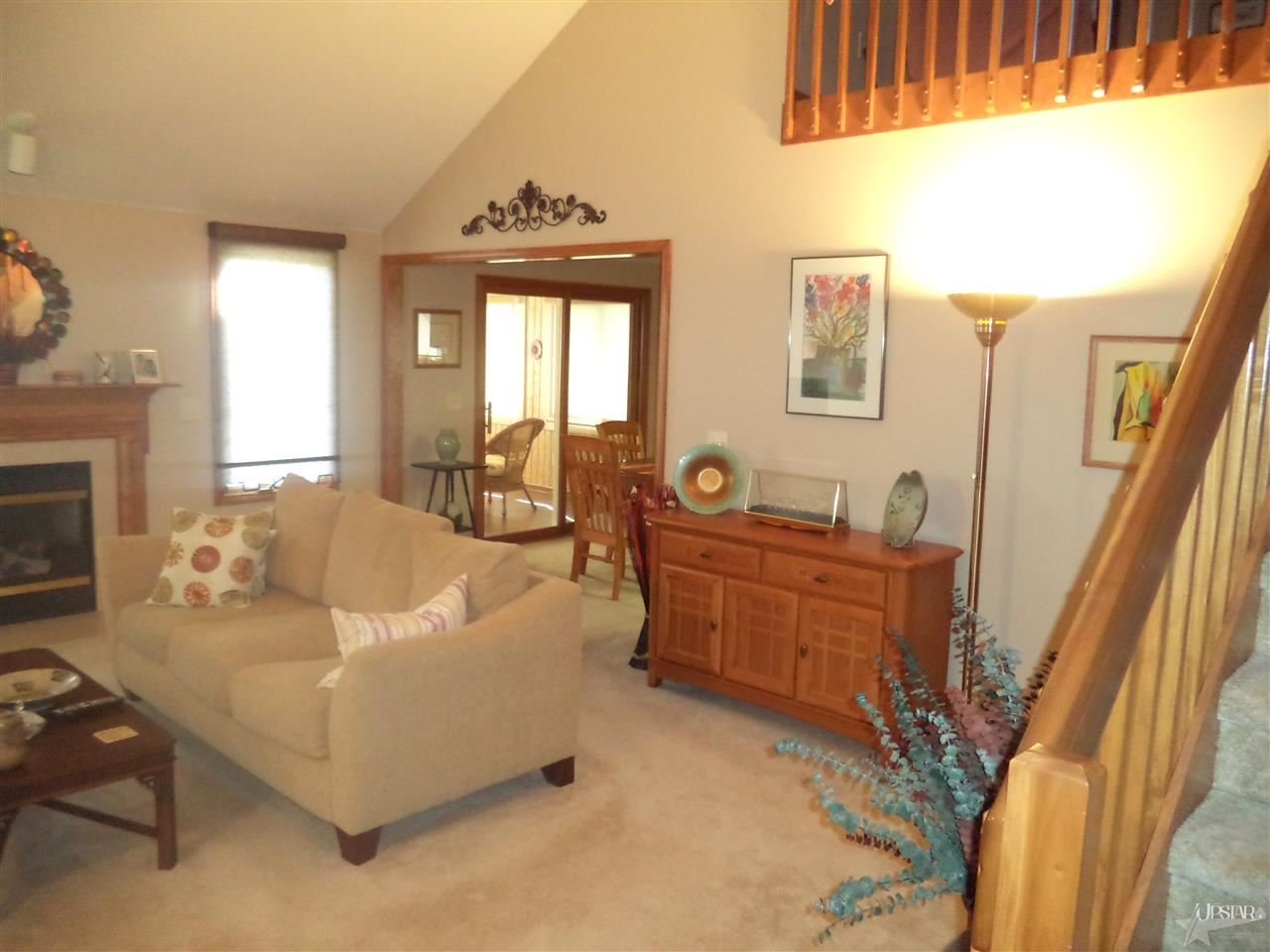 7124 Clubhouse Dr, Fort Wayne, IN 46835 photo 4