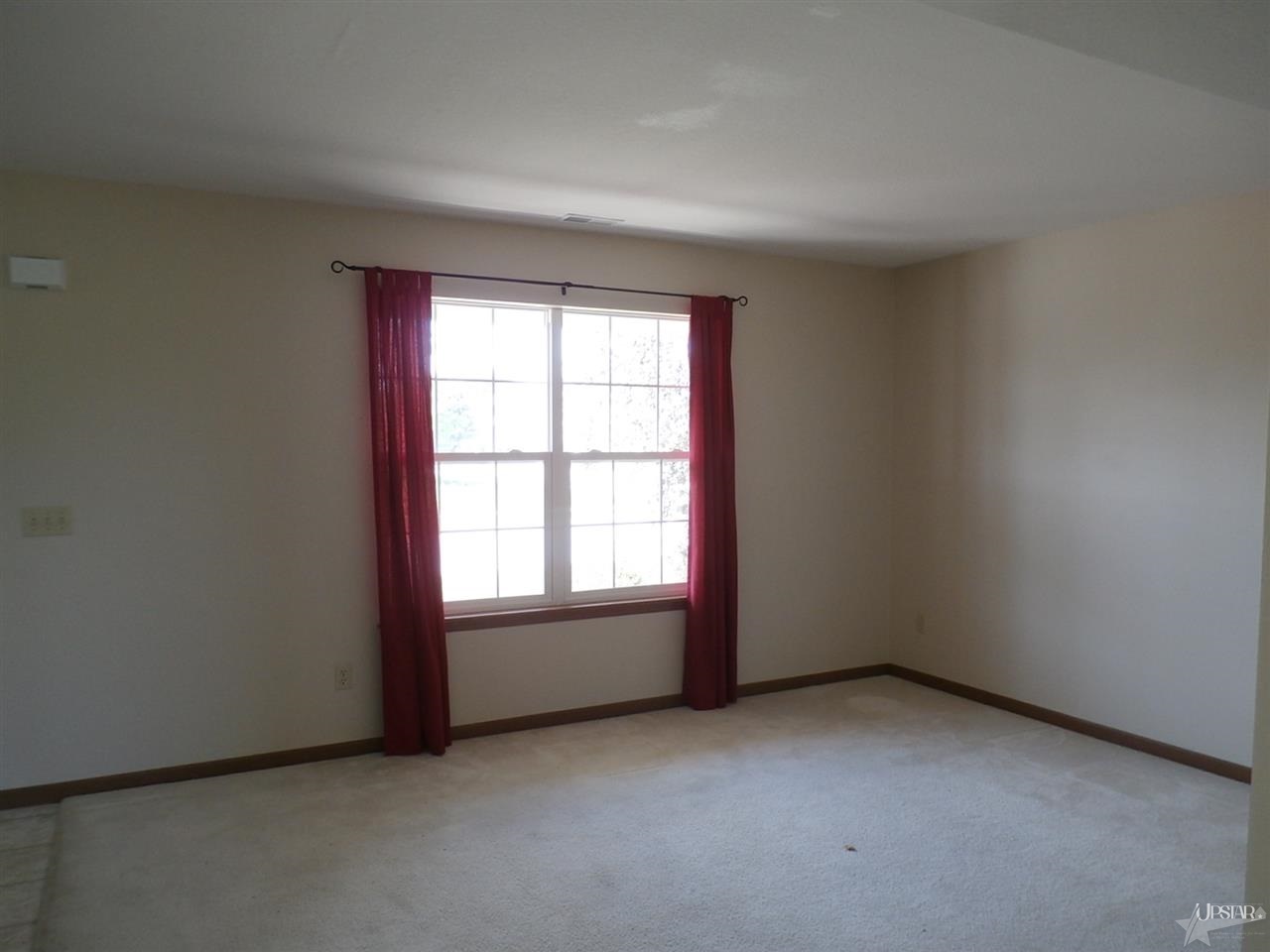 12530 Ivanhoe Ln, Fort Wayne, IN 46804 photo 3