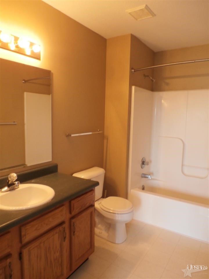 12530 Ivanhoe Ln, Fort Wayne, IN 46804 photo 8