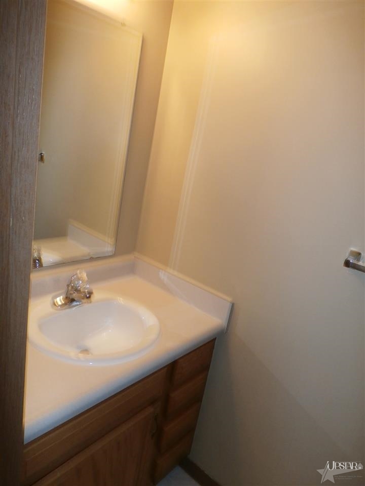 12530 Ivanhoe Ln, Fort Wayne, IN 46804 photo 6