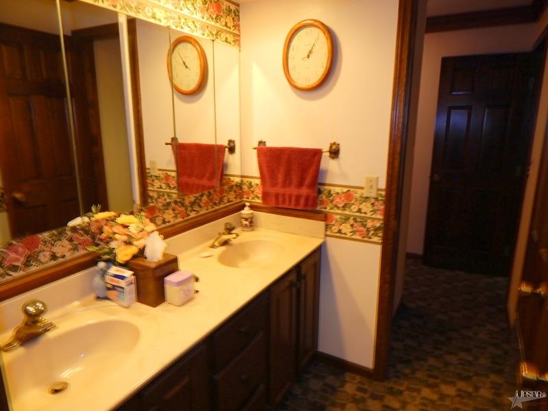 4040 S Meridian Rd, Bluffton, IN 46714 photo 17