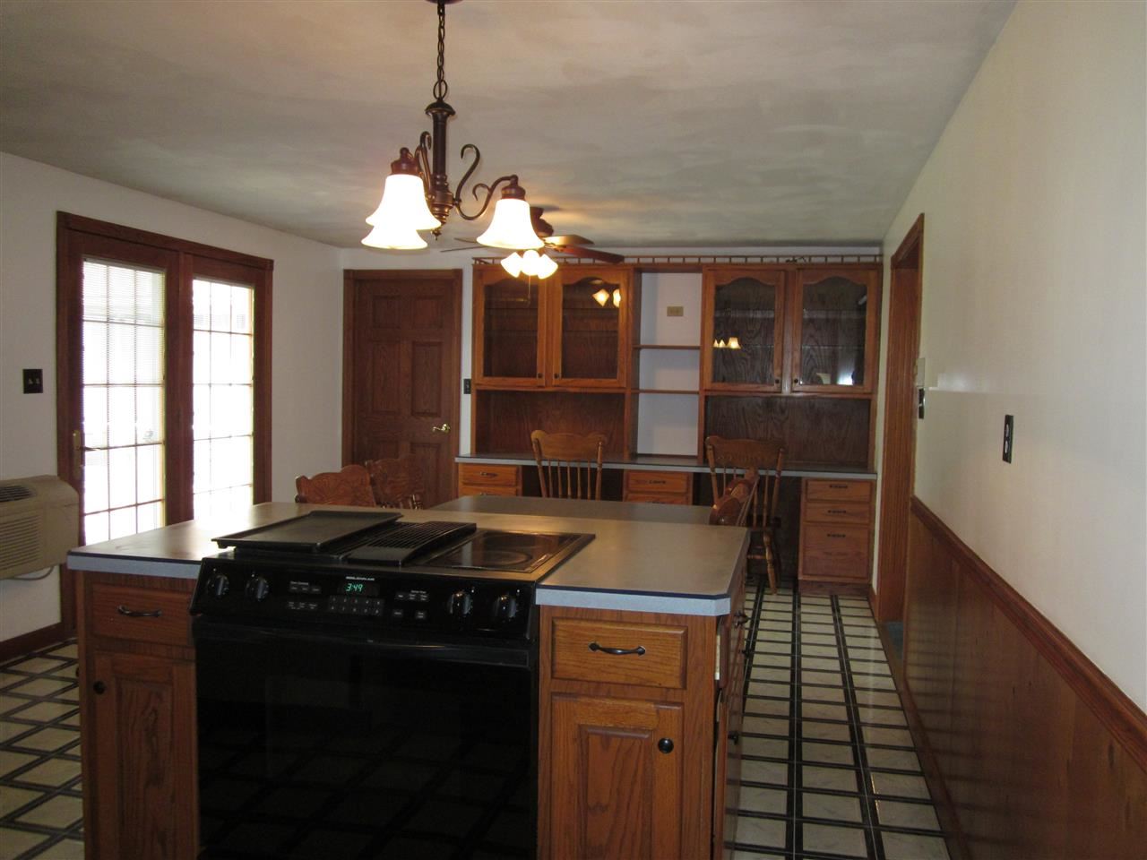572 W 43rd St, Jasper, IN 47546 photo 8