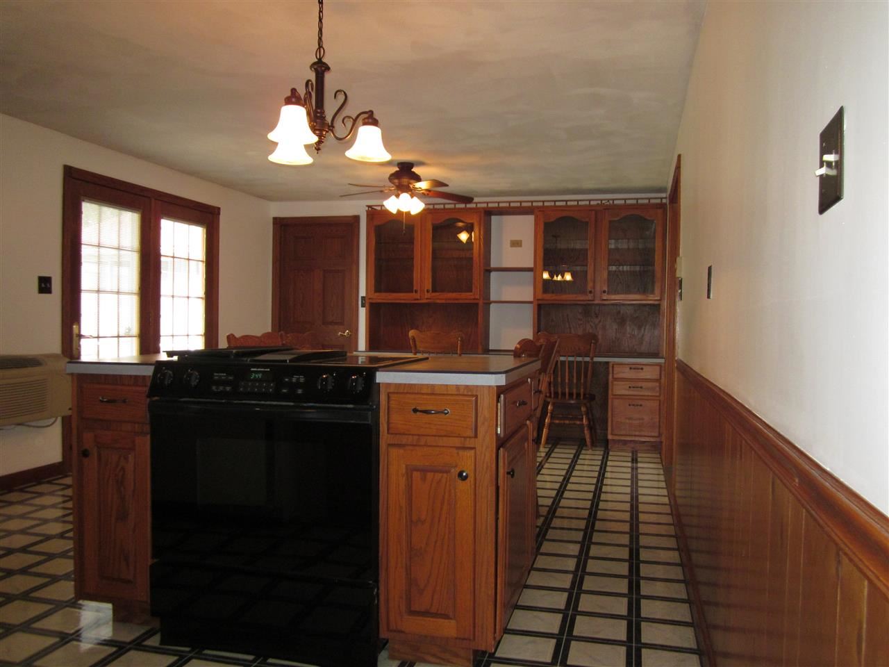 572 W 43rd St, Jasper, IN 47546 photo 9