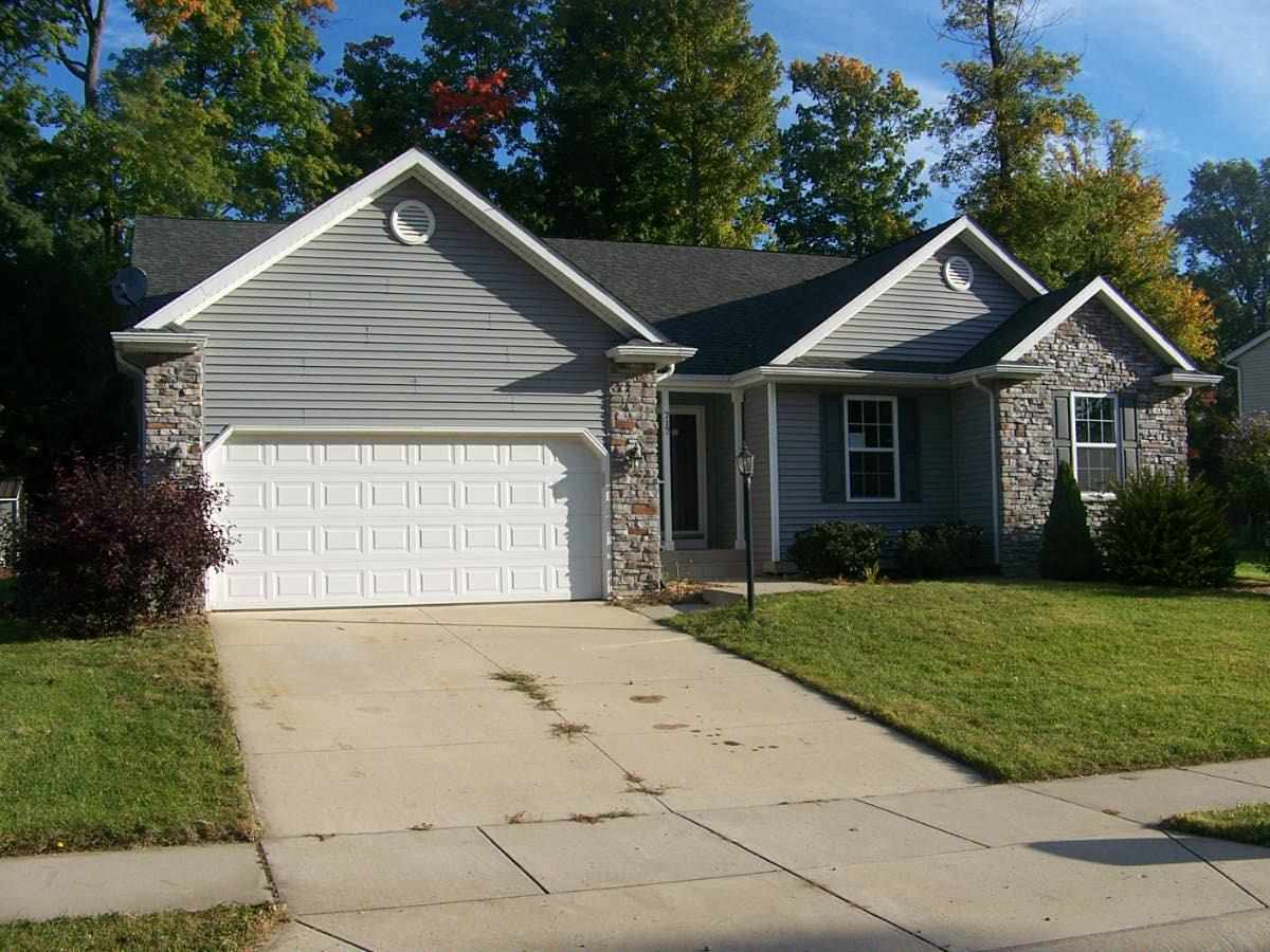 717 Hidden Creek Dr, South Bend, IN 46614 photo 1