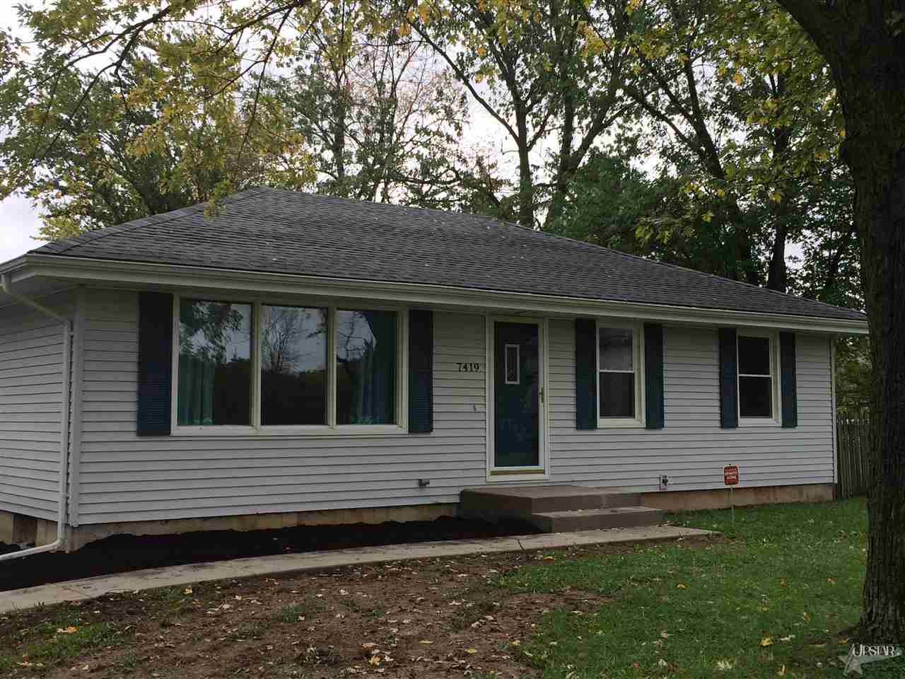 7419 Kumfer Ave, Fort Wayne, IN 46809 photo 1