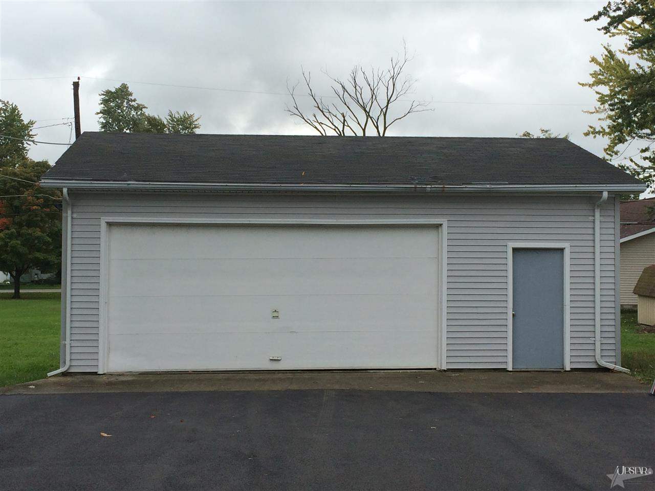 7419 Kumfer Ave, Fort Wayne, IN 46809 photo 3