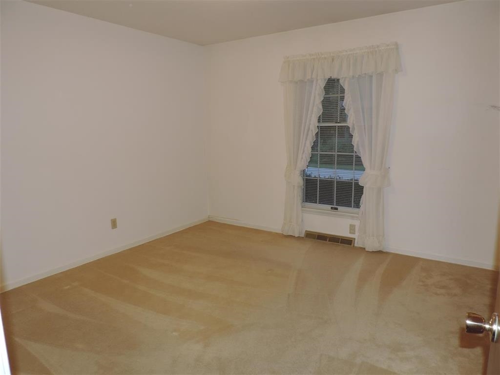 1929 E Southdowns Dr, Bloomington, IN 47401 photo 8