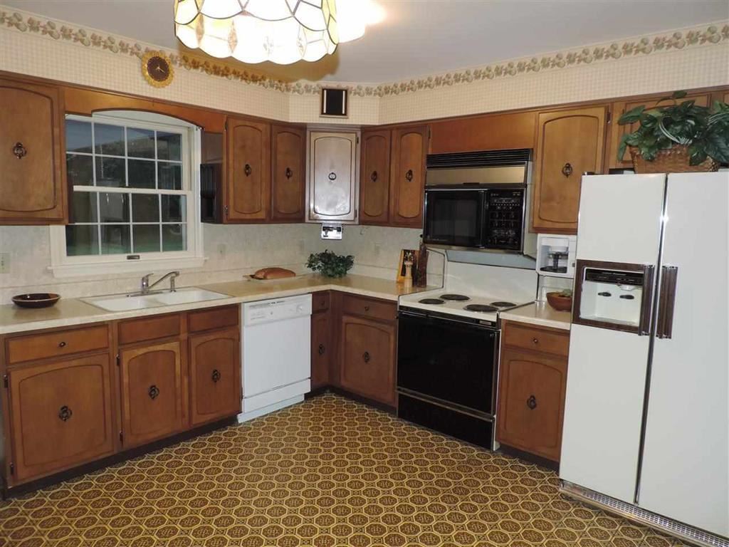 1929 E Southdowns Dr, Bloomington, IN 47401 photo 2