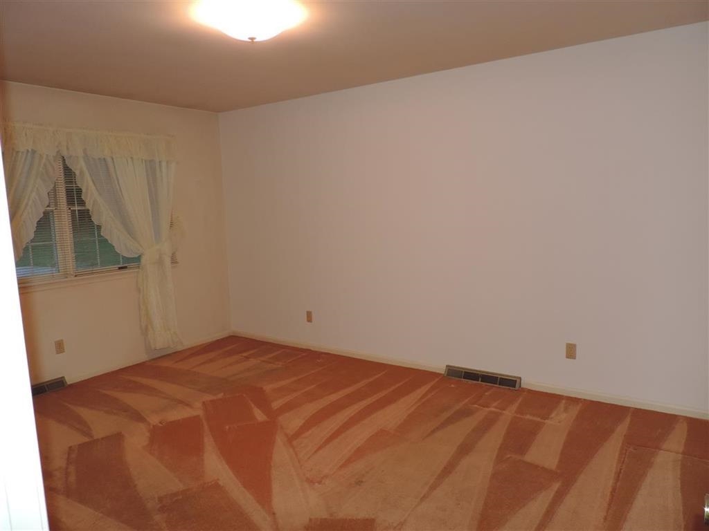 1929 E Southdowns Dr, Bloomington, IN 47401 photo 5