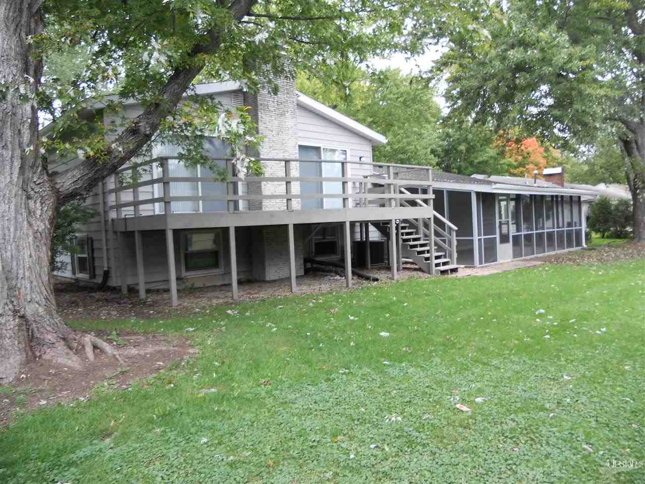 6825 Heatherton Dr, Fort Wayne, IN 46819 photo 2